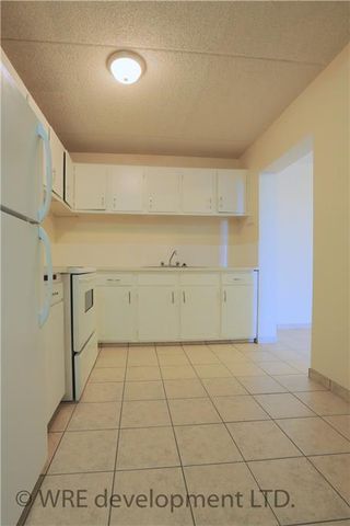 1 Bedroom - Photo 4