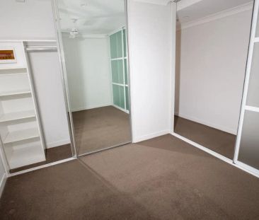 “City Apartment Living” - Photo 6