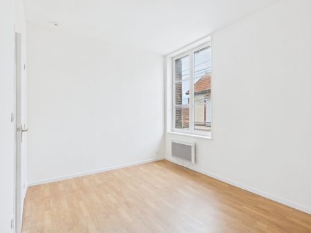 Bel appartement rénové à deux pas de la mairie - Photo 4