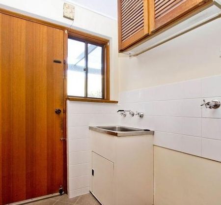 Low-Maintenance Living in a Prime Location - Photo 4