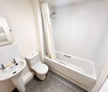 2 bedroom apartment to rent - Photo 3