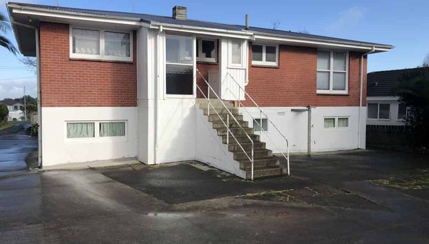 Spacious Family Home - Photo 1