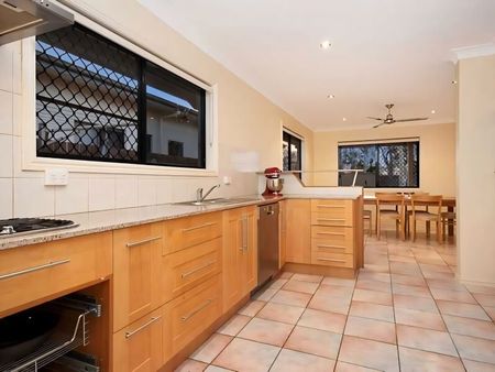 18 Puffer Court, Mount Louisa - Photo 3