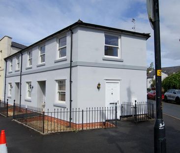 2 bedroom end of terrace house to rent - Photo 1