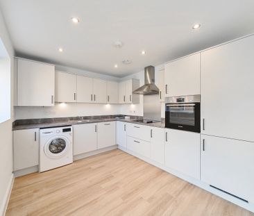 Kingfisher Drive, Northampton, Upton - Photo 1