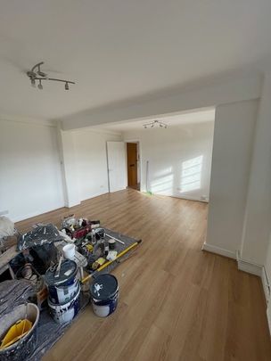 2 Bed Flat, Ashford Court, NW2 - Photo 1