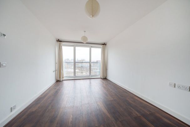 Tarves Way, London, SE10 - Photo 1