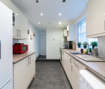 Room in a Shared House, Springbank Road, L4 - Photo 5