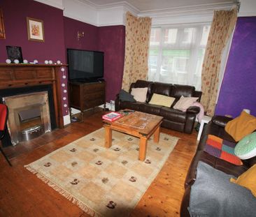 6 bedroom terraced house to rent - Photo 5