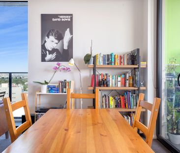Contemporary apartment - Photo 3