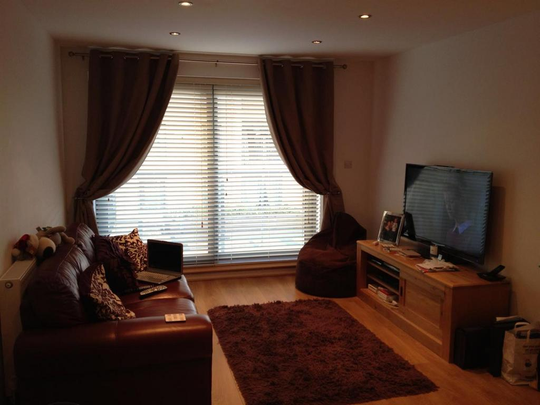 2 bedroom flat to rent - Photo 1