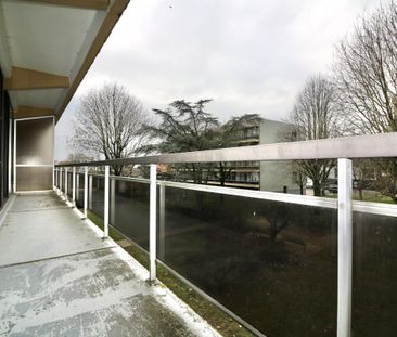 Centraal gelegen, volledig gerenoveerd appartement met 3 slpk, 2 te... - Foto 4