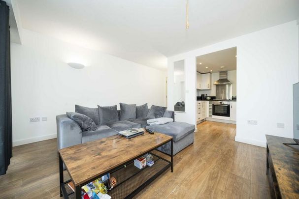 1 bedroom flat to rent - Photo 1