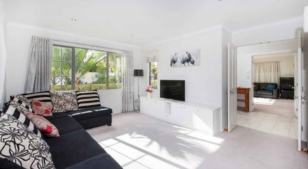 6-BEDROOM IN BOTANY COLLEGE - Photo 5