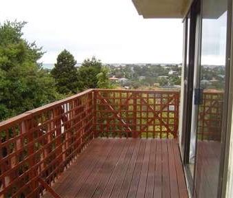 Property Management108 Arran Road, Browns Bay - House for Rent - Photo 3