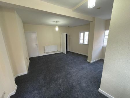 1 bedroom ground floor flat to rent - Photo 2