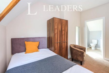 1 bedroom in a house share to rent - Photo 4