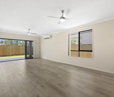 Brand New Home plus 3.5kw Solar Power - Photo 1