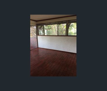 Spacious Townhouse In Fantastic Location ! - Photo 6