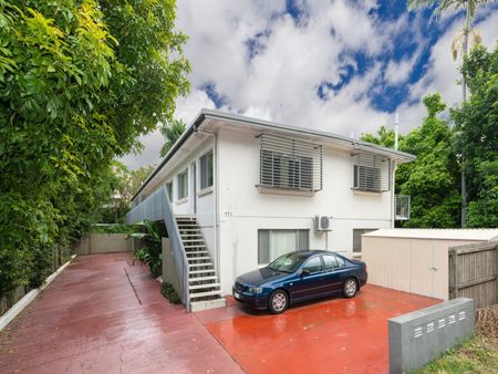 4/113 Sir Fred Schonell Drive, St Lucia, QLD 4067 - Photo 3