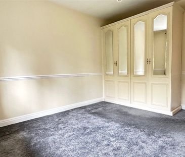Kendal Road, Macclesfield, Cheshire, SK11 - Photo 3