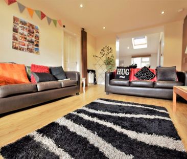 5 bedroom House in Langdale Gardens, Leeds - Photo 6