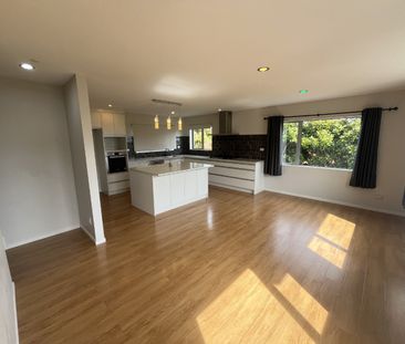 Live In The Lap of Luxury - Photo 6