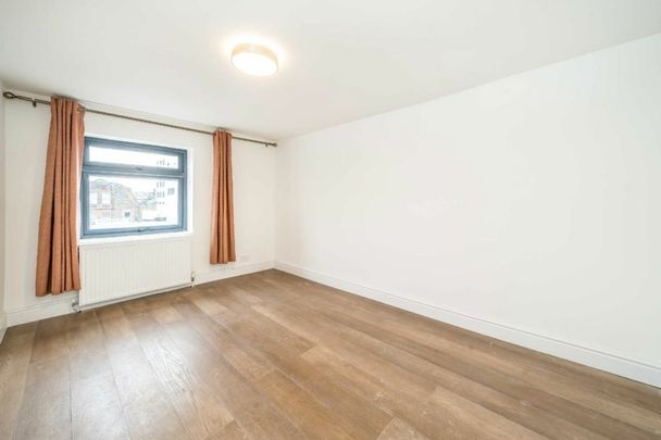 Edgeley Lane, SW4, London - Photo 1