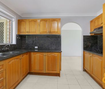 Charming Family Home - Photo 5