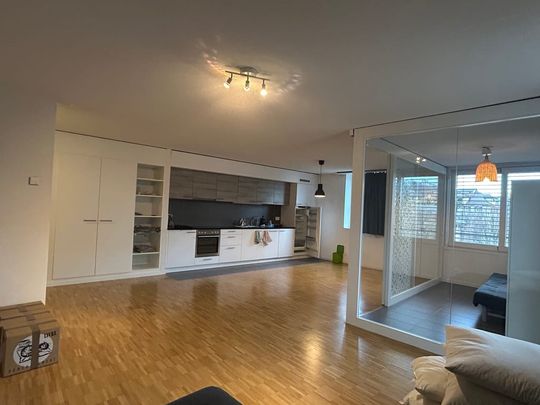 2.5 Zimmer, 77 m², 4. Stock - Photo 1