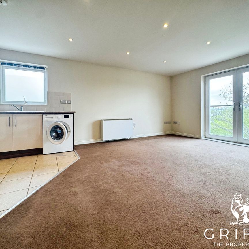 Lansdowne Court, Essex, RM18 - Photo 1