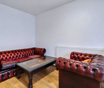 Terraced House to rent - Champion Hill, London, SE5 - Photo 1