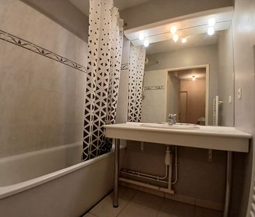 Location Appartement 2 pièces 42m² - Photo 4