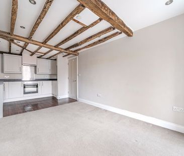 West Street, Haslemere, Surrey, GU27 - Photo 3