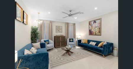 5-Bedroom, Ducted Air, Full Solar Power, and Battery Storage, in Helensvale !! - Photo 5