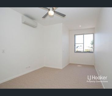 Modern Living in the Heart of Chermside - Photo 2