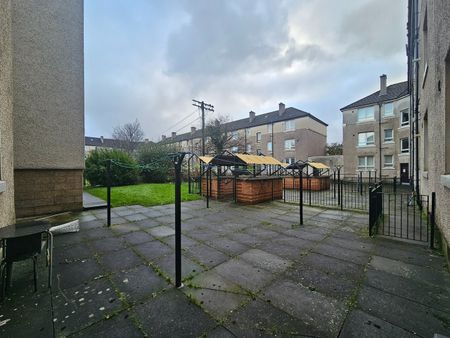 2 Bed Flat, Copland Quadrant, G51 - Photo 3