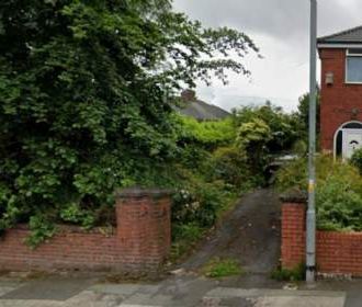 3 bedroom property to rent in Bolton - Photo 4