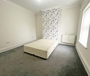 2 bedroom semi-detached house to rent - Photo 3