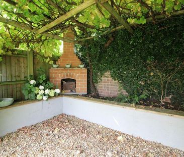 2 bedroom maisonette to rent - Photo 4