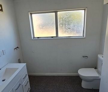 Charming 2BR Unit with Balcony! - Photo 1