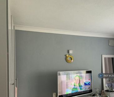 2 bedroom maisonette to rent - Photo 3