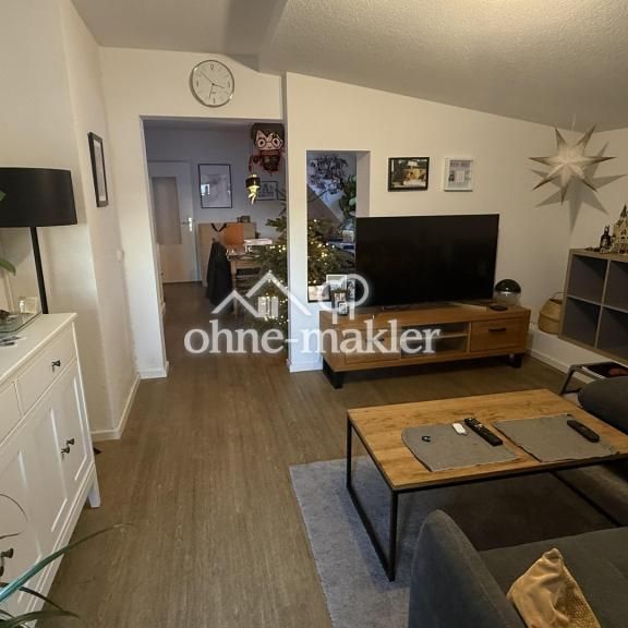 schöne helle 2,5-Zimmer Whg., Küche, Diele, Bad opt. TG-Stellplatz - Photo 1