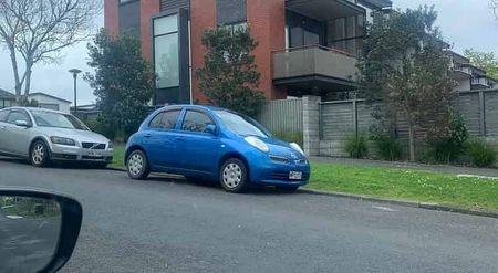 Charming 3BR Townhouse in Glen Innes - Photo 3