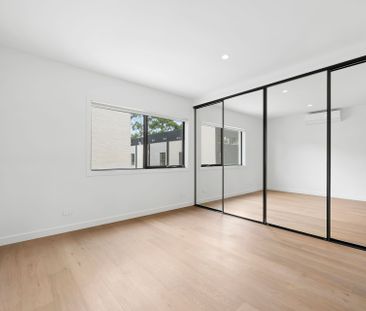 Contemporary Comfort with Flexible Family Living - Photo 2