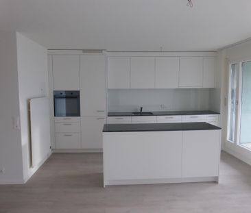 Grosszügige 4.5 Zimmerwohnung im 2.OG - Photo 4