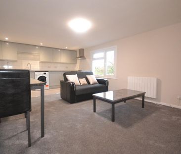 Erleigh Road, Reading, Berkshire - Photo 2