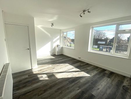 3 bedroom flat to rent - Photo 3