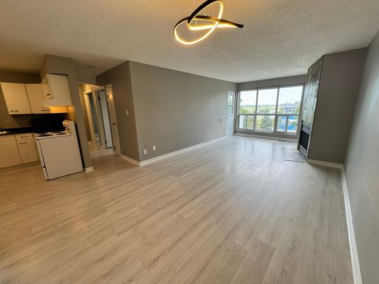 For Lease - 126 Bell Farm Road Unit# 414, Barrie, Ontario - Photo 1