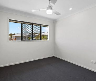 Spacious Family Living - Photo 4